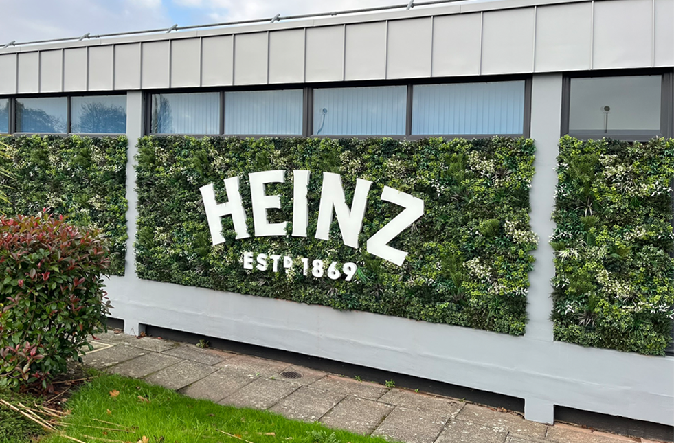 Transforming Heinz HQ with Artificial Greenery: From Outdoor Walls to Reception Displays