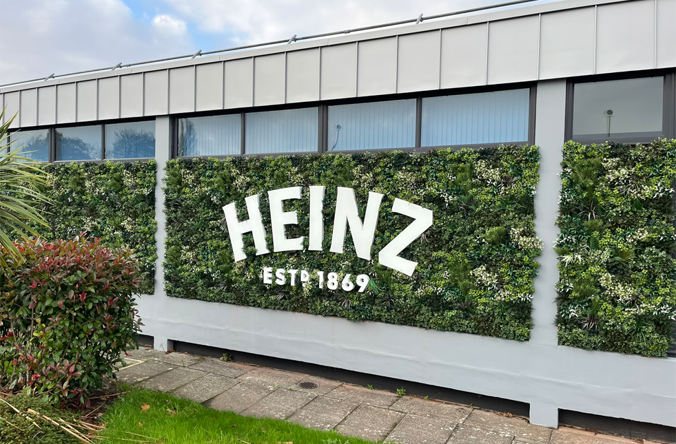 Transforming Heinz HQ with Artificial Greenery: From Outdoor Walls to Reception Displays